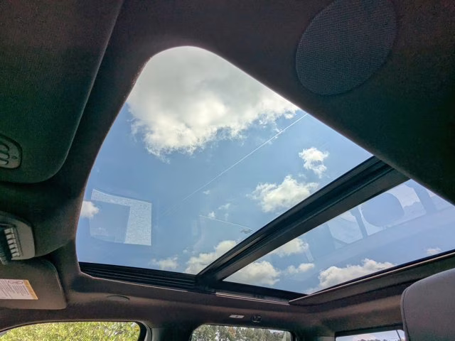 2025 White Metallic Ford Super Duty F-350 SRW King Ranch 4X4 Truck