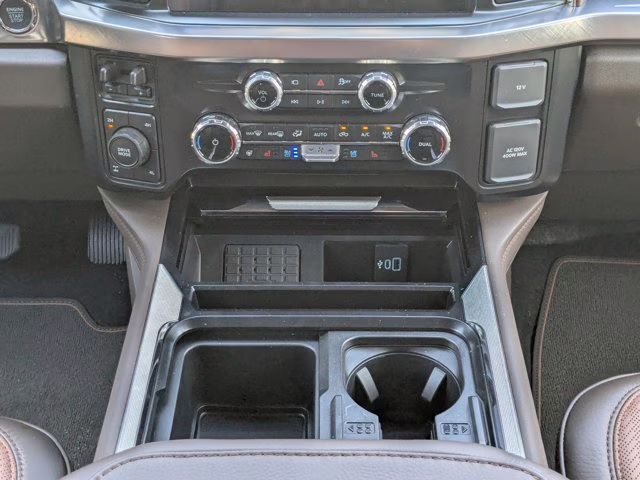 2025 Black Metallic Ford Super Duty F-350 SRW King Ranch 4X4 Truck