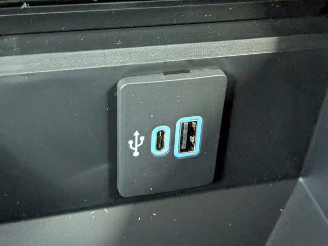 2025 Black Metallic Ford Super Duty F-350 SRW King Ranch 4X4 Truck