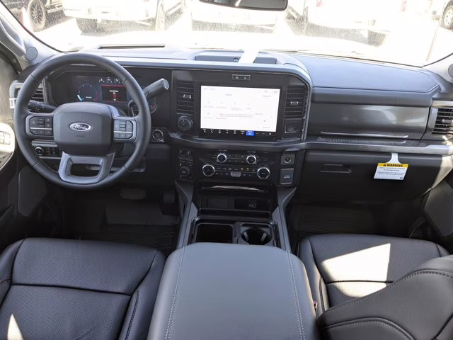 2026 Oxford White Ford Super Duty F-350 SRW LARIAT 4X4 Truck