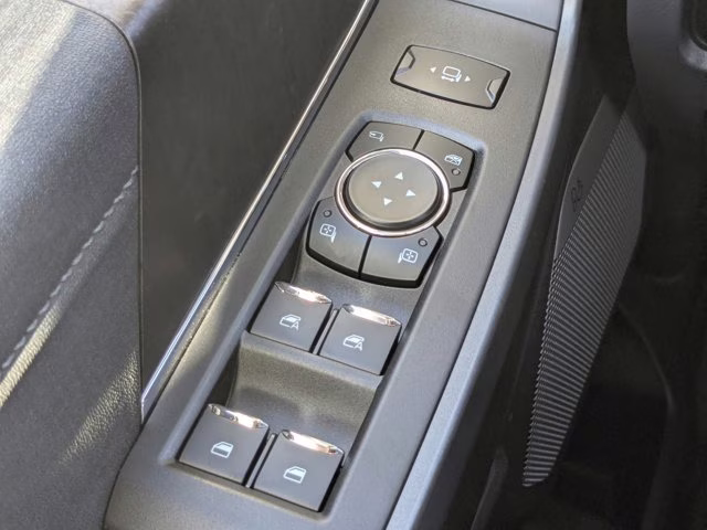 2026 Oxford White Ford Super Duty F-350 SRW LARIAT 4X4 Truck