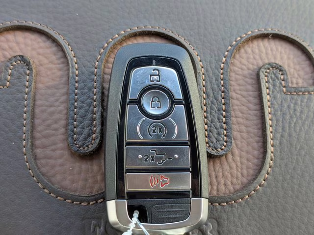 2026 Avalanche Ford Super Duty F-350 SRW King Ranch 4X4 Truck