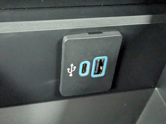 2025 Black Metallic Ford Super Duty F-350 SRW King Ranch 4X4 Truck