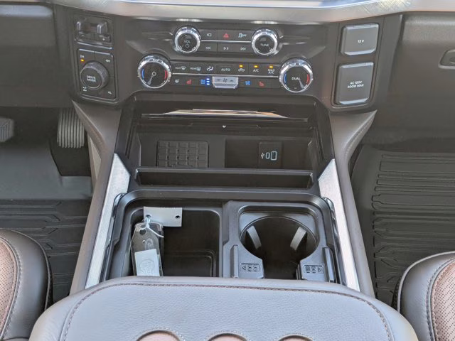 2026 Avalanche Ford Super Duty F-350 SRW King Ranch 4X4 Truck