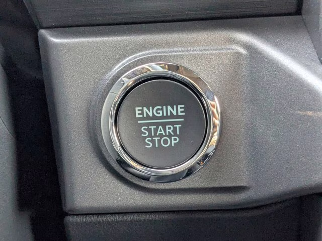 2025 Oxford White Ford F-150 XLT 4X4 Truck