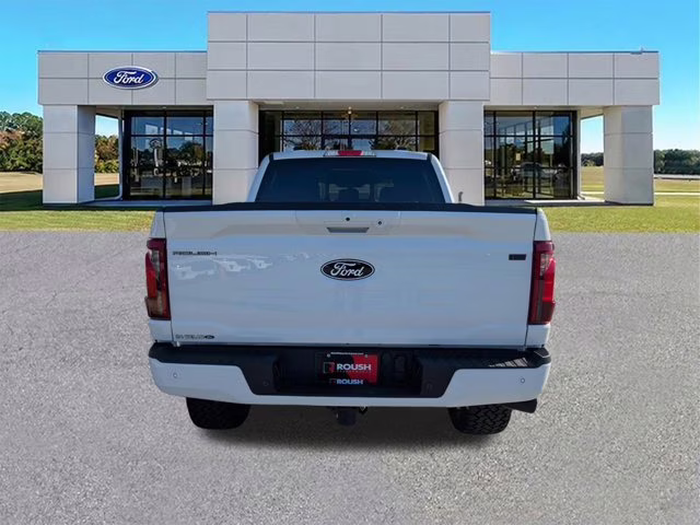 2025 Oxford White Ford F-150 XLT 4X4 Truck