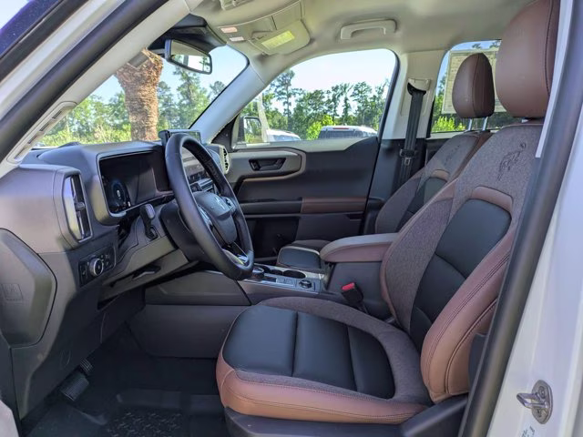 2025 Oxford White Ford Bronco Sport Outer Banks 4X4 SUV