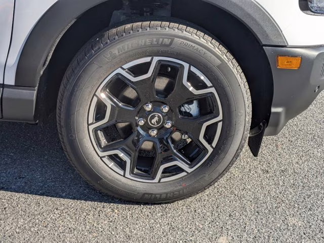 2025 Oxford White Ford Bronco Sport Outer Banks 4X4 SUV