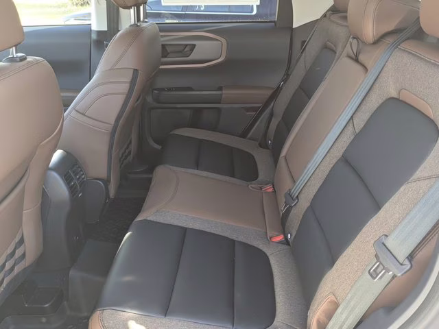 2025 Oxford White Ford Bronco Sport Outer Banks 4X4 SUV