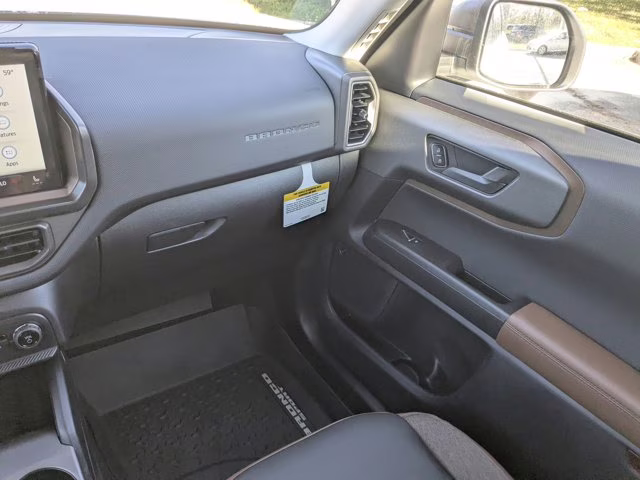 2025 Oxford White Ford Bronco Sport Outer Banks 4X4 SUV