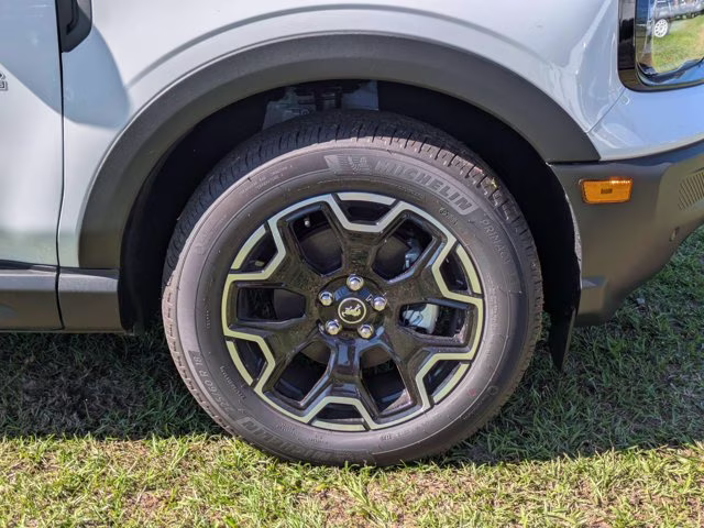 2025 Oxford White Ford Bronco Sport Outer Banks 4X4 SUV