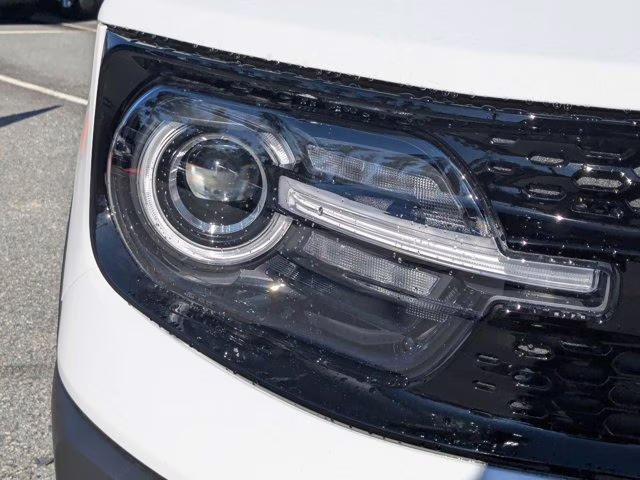 2025 Oxford White Ford Bronco Sport Outer Banks 4X4 SUV