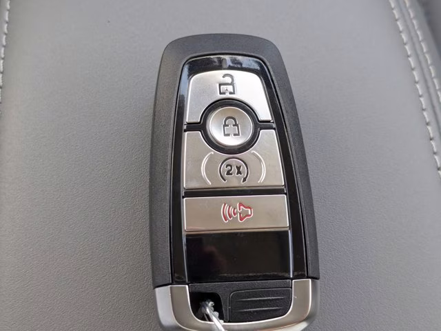 2025 Gray Metallic Ford Bronco Sport Badlands 4X4 SUV