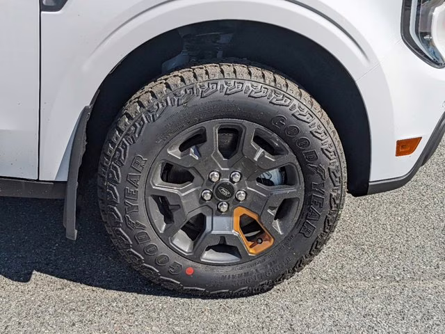 2025 Oxford White Ford Maverick Tremor AWD Truck