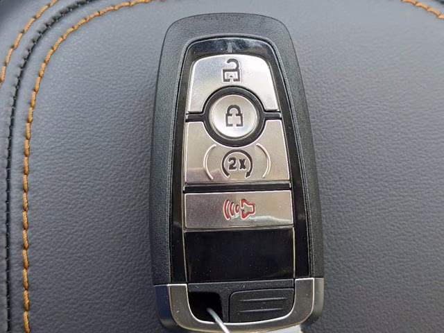 2025 Oxford White Ford Maverick Tremor AWD Truck