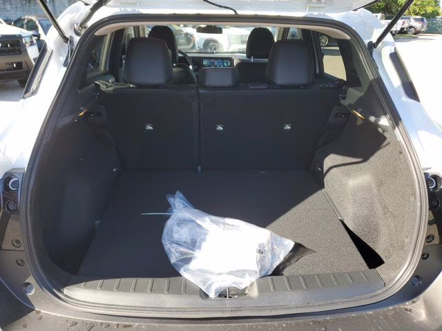 2026 Aspen White Nissan Kicks SR FWD SUV