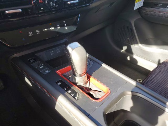 2026 Aspen White Tricoat Nissan Kicks SR FWD SUV