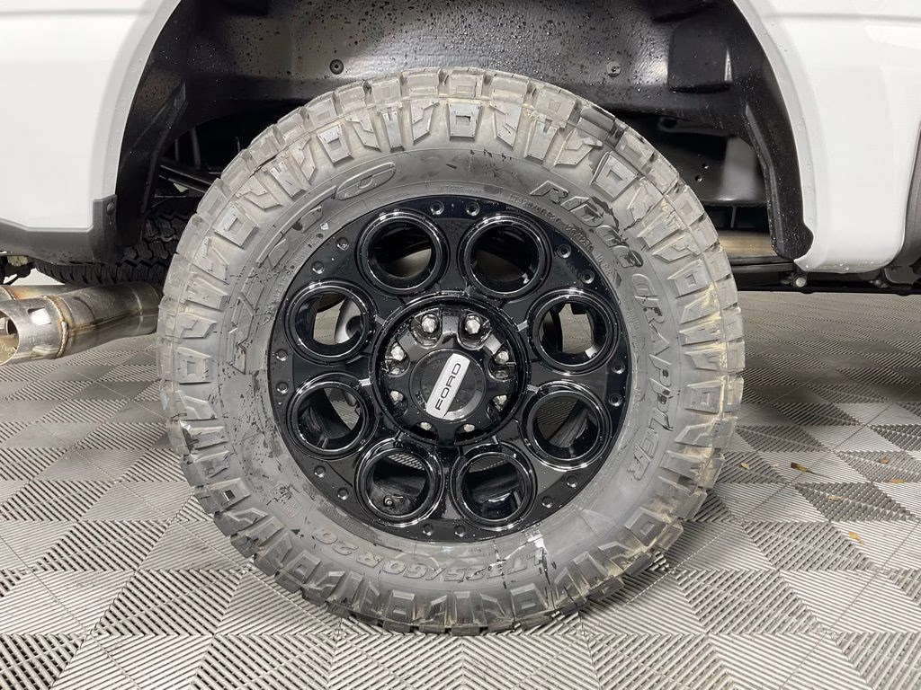 2026 Avalanche Ford Super Duty F-250 SRW Lariat 4X4 Truck