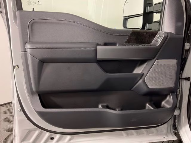 2026 Avalanche Ford Super Duty F-250 SRW Lariat 4X4 Truck