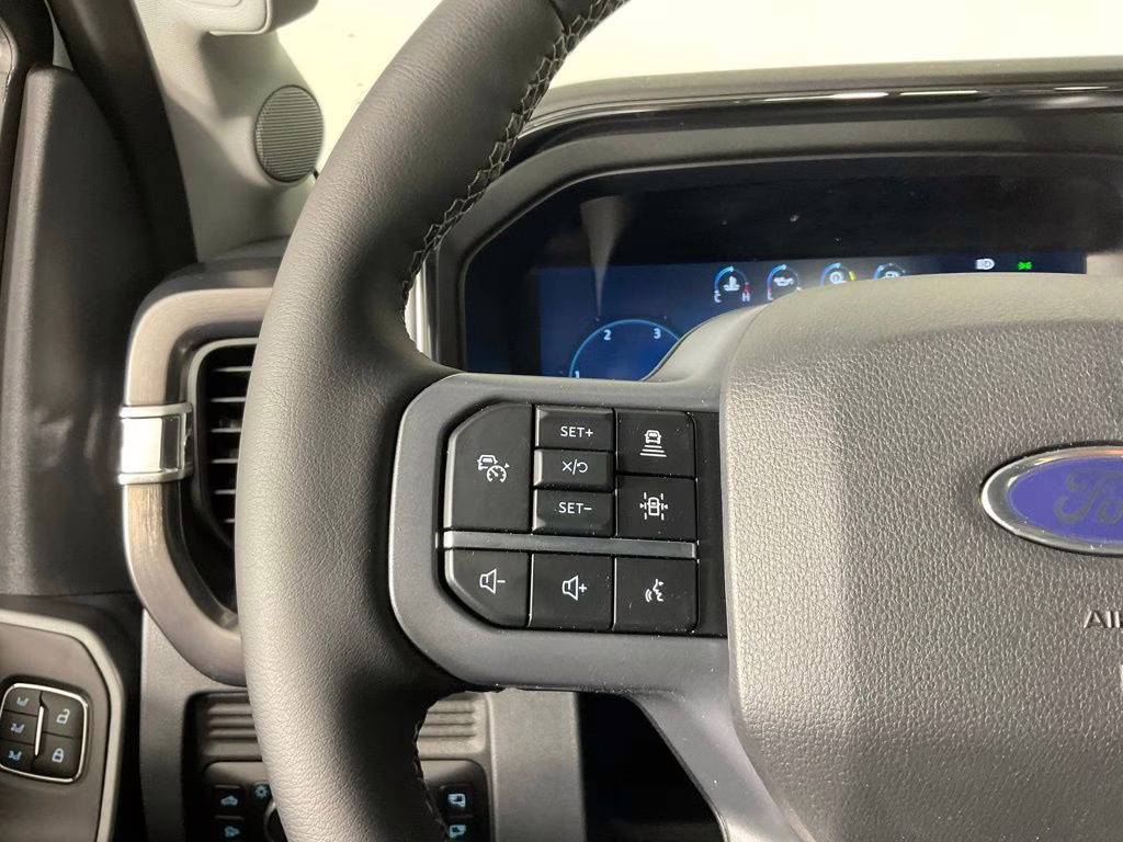 2026 Avalanche Ford Super Duty F-250 SRW Lariat 4X4 Truck