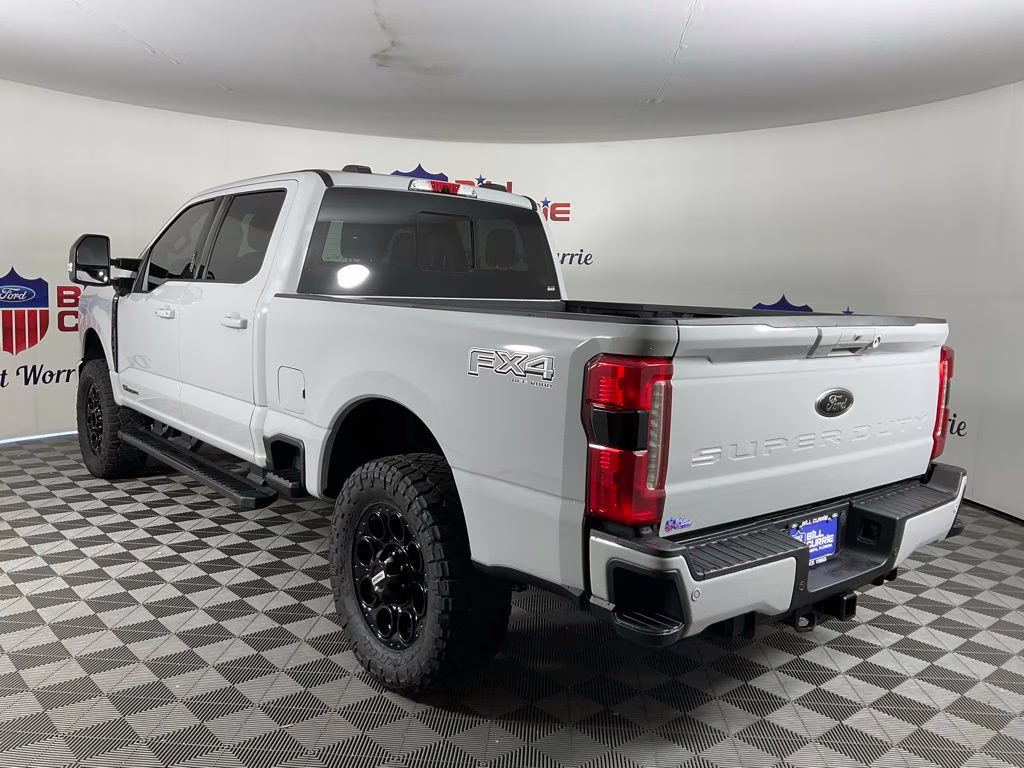 2026 Avalanche Ford Super Duty F-250 SRW Lariat 4X4 Truck