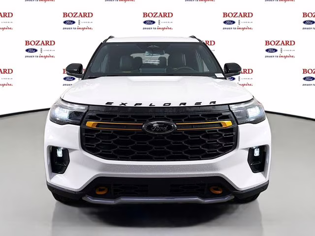 2026 Star White Metallic Tri-Coat Ford Explorer Tremor 4X4 SUV
