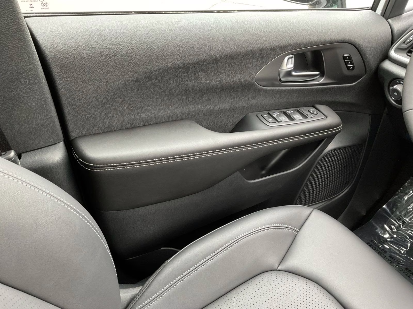 2026 Bright White Clearcoat Chrysler Pacifica Select AWD Van