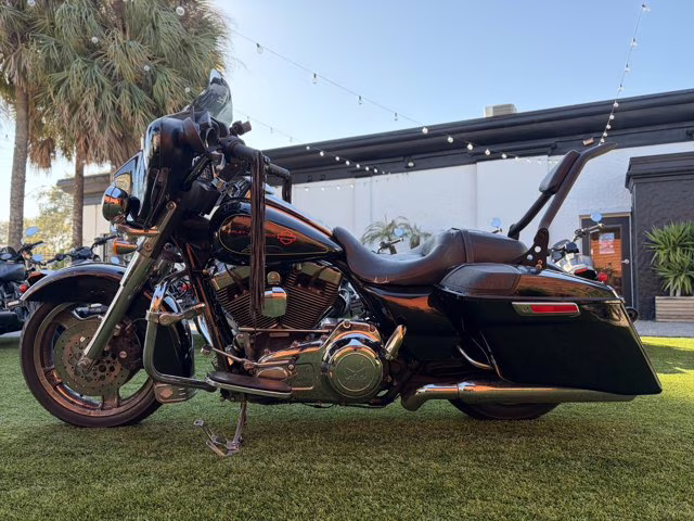 2011 Black Harley Davidson Street Glide