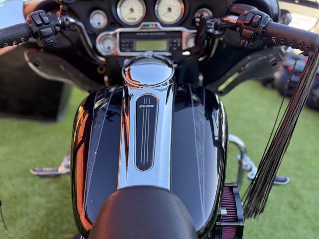 2011 Black Harley Davidson Street Glide