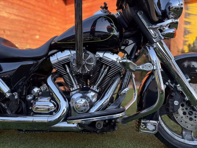 2011 Black Harley Davidson Street Glide