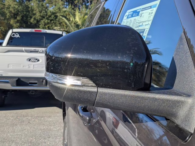 2025 Gray Metallic Ford Expedition Platinum 4X4 SUV