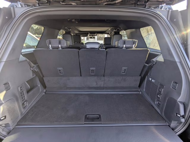 2025 Gray Metallic Ford Expedition Platinum 4X4 SUV