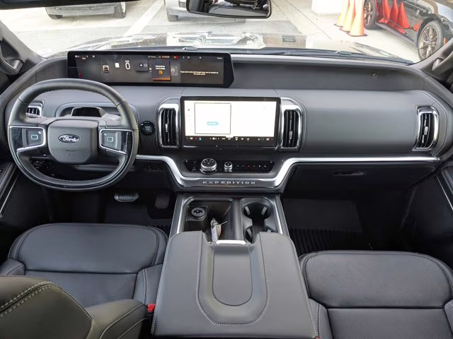 2025 Gray Metallic Ford Expedition Platinum 4X4 SUV