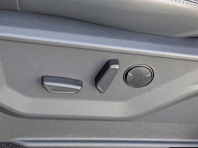 2025 Gray Metallic Ford Expedition Platinum 4X4 SUV