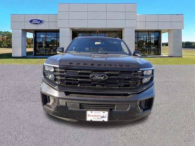 2025 Gray Metallic Ford Expedition Platinum 4X4 SUV