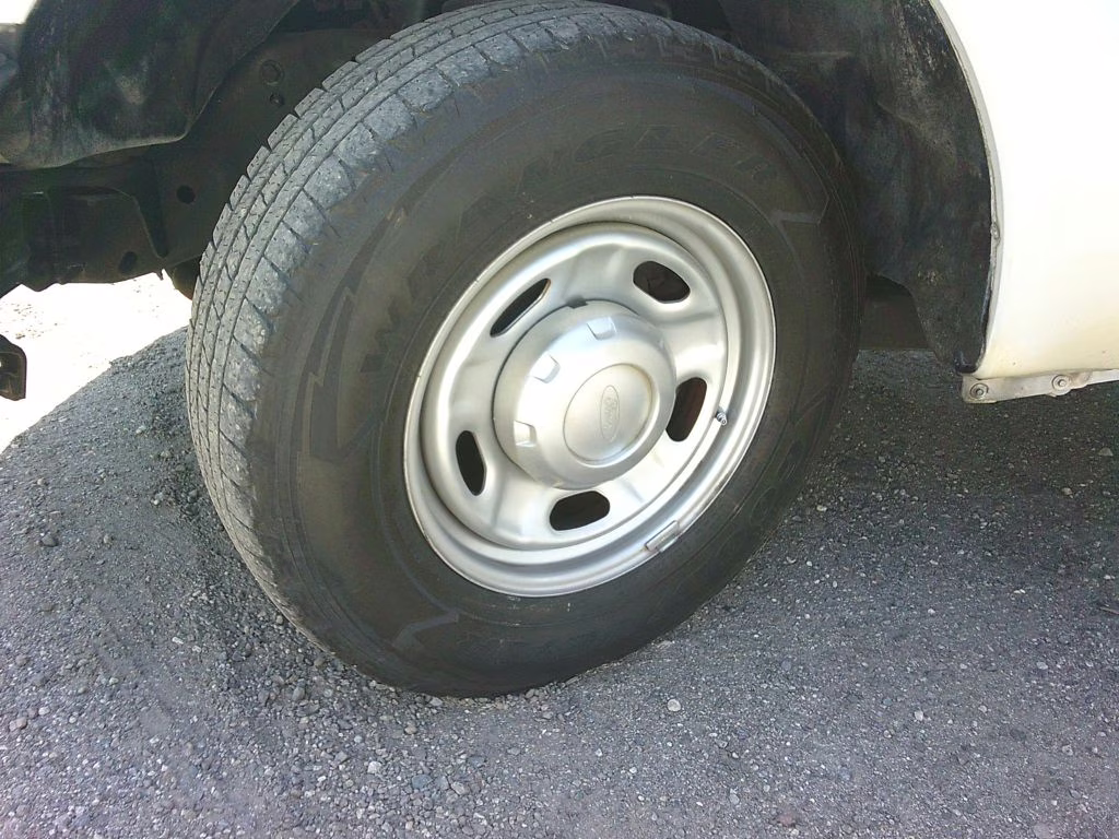2012 WHITE Ford F250 SUPER DUTY RWD Truck
