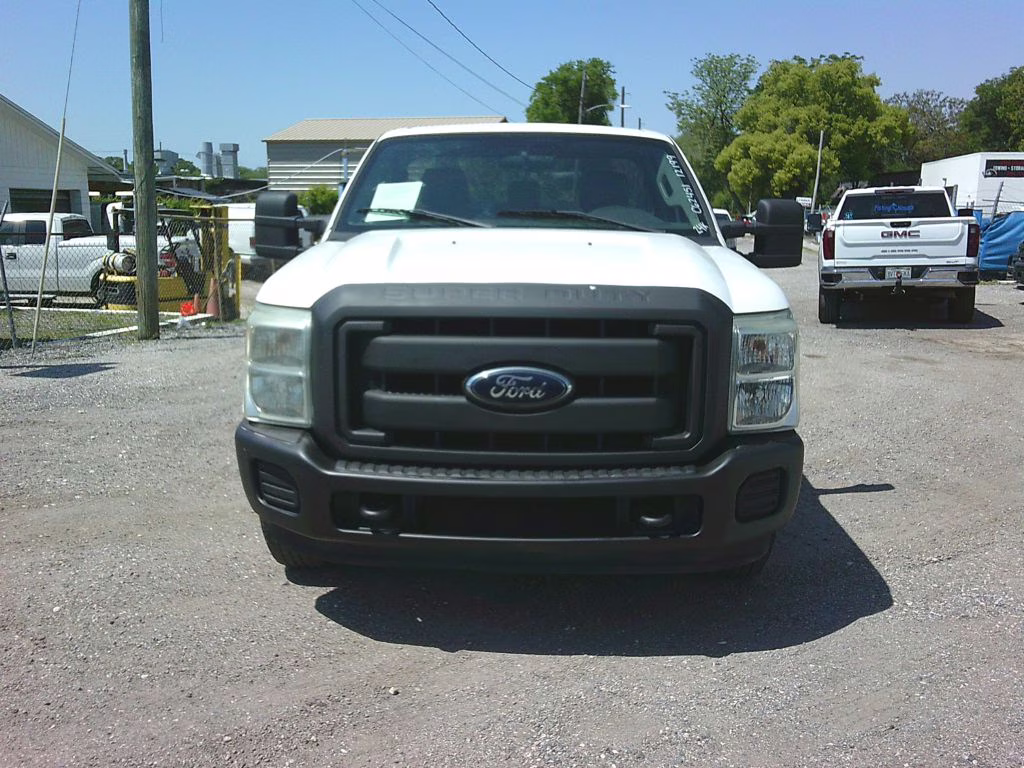 2012 WHITE Ford F250 SUPER DUTY RWD Truck
