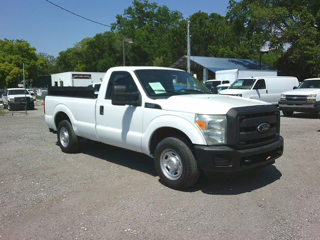 2012 WHITE Ford F250 SUPER DUTY RWD Truck