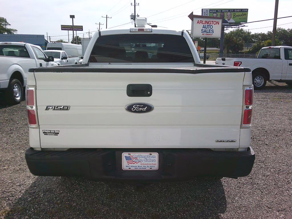 2014 WHITE Ford F-150 SUPERCREW RWD Truck