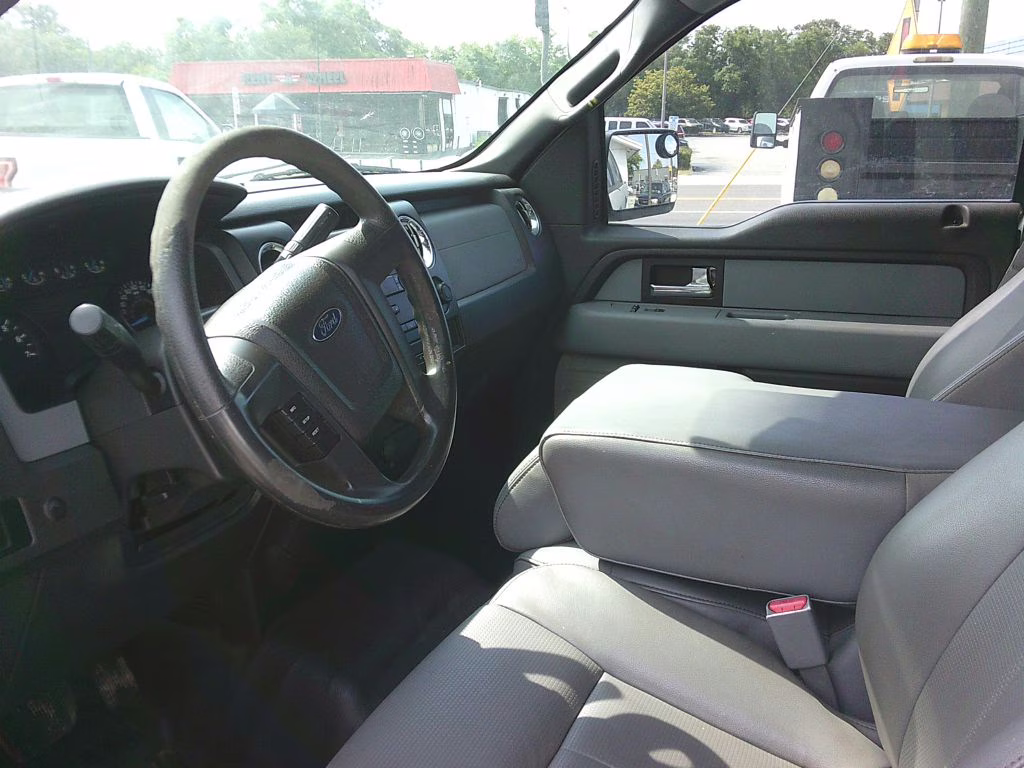 2014 WHITE Ford F-150 SUPERCREW RWD Truck