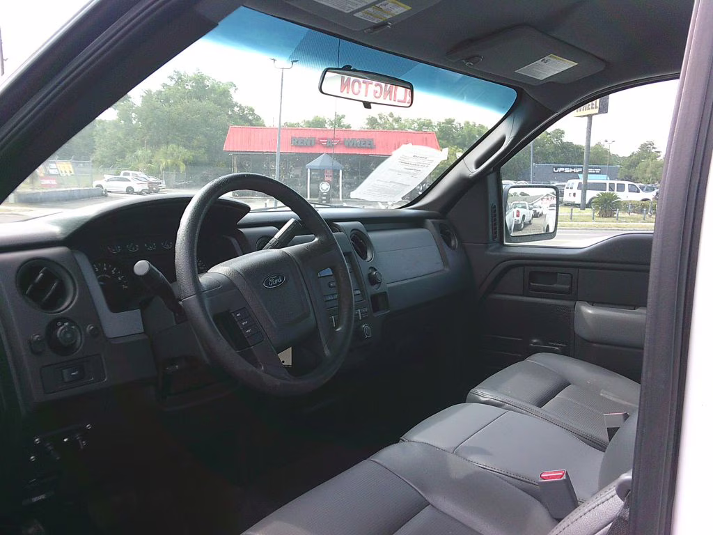 2014 WHITE Ford F-150 RWD Truck