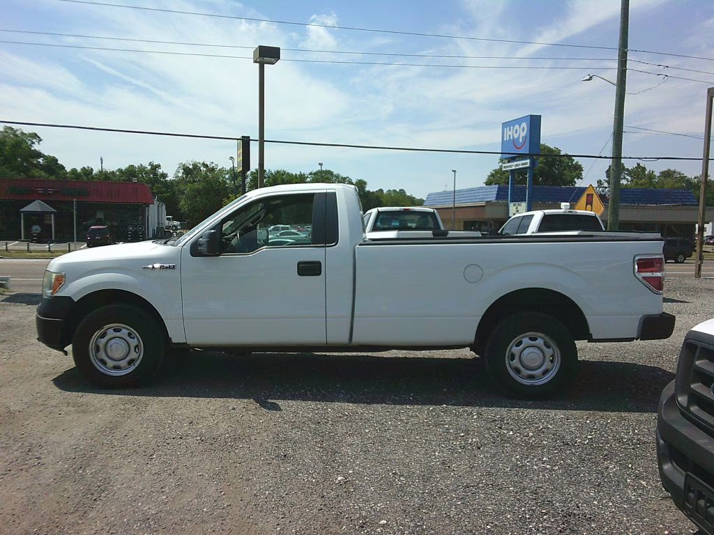 2014 WHITE Ford F-150 RWD Truck