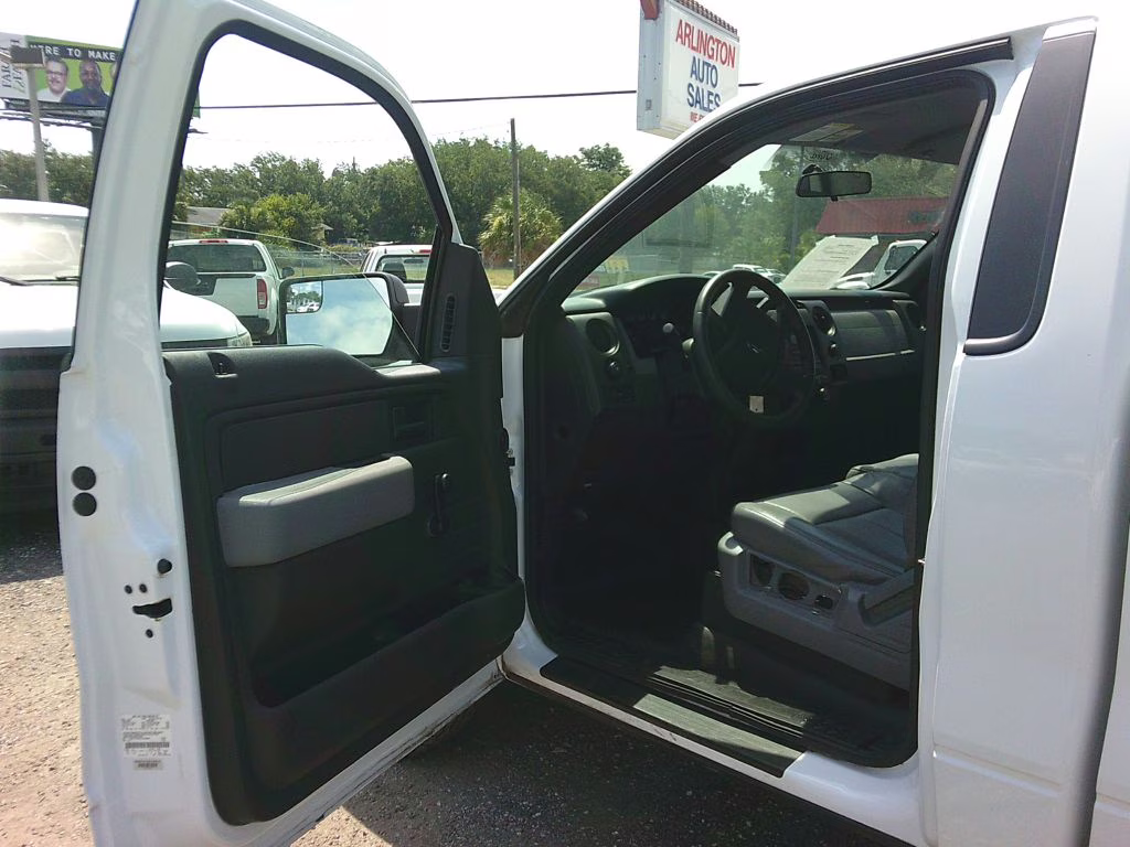 2014 WHITE Ford F-150 RWD Truck
