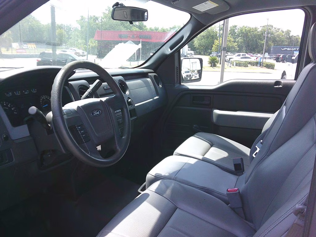2014 WHITE Ford F-150 RWD Truck