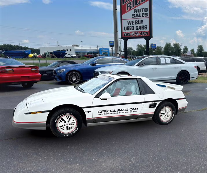 1984 WHITE Pontiac Fiero SE RWD Coupe