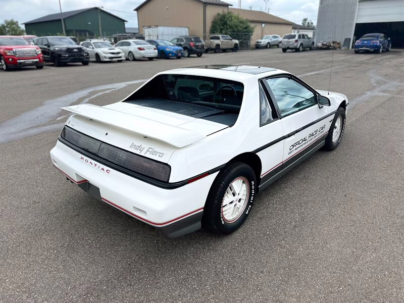1984 WHITE Pontiac Fiero SE RWD Coupe