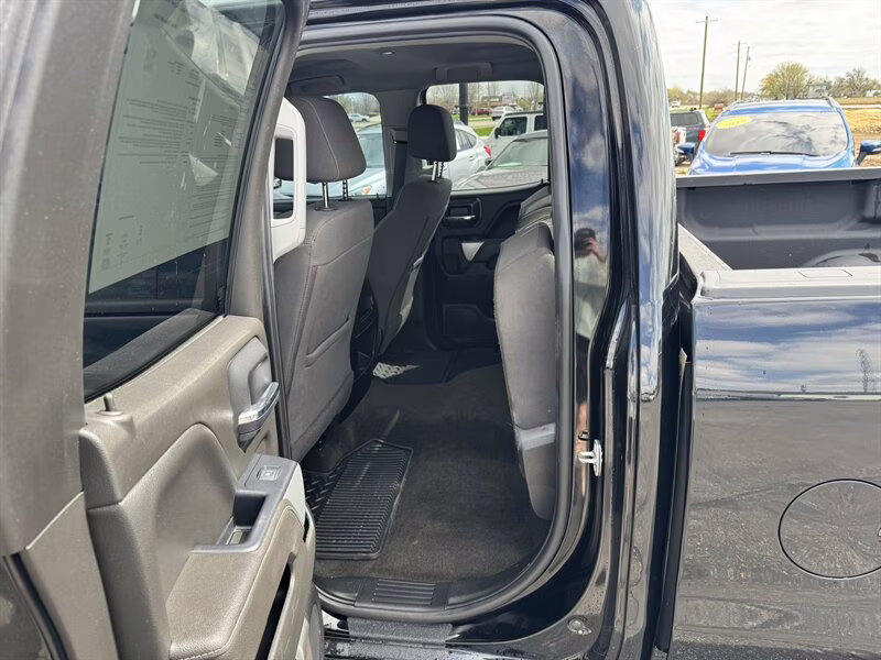 2018 Black Chevrolet Silverado 1500 LT 4X4 Truck