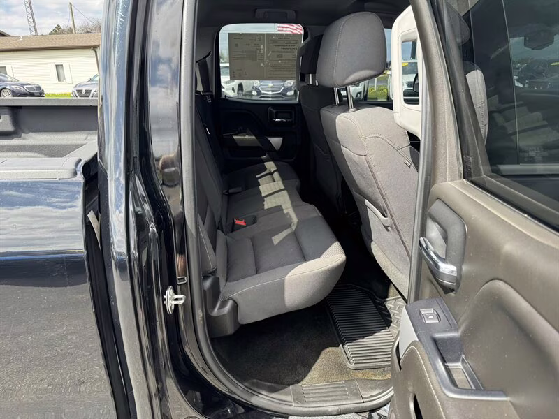 2018 Black Chevrolet Silverado 1500 LT 4X4 Truck