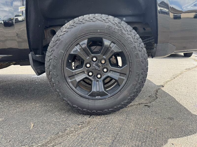 2018 Black Chevrolet Silverado 1500 LT 4X4 Truck
