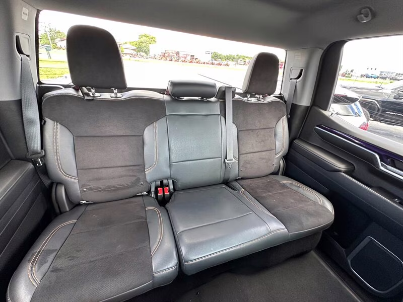 2023 Summit White Chevrolet Silverado 1500 LT Trail Boss BDS LIFT LOTS OF EXTRAS!! 4X4 Truck